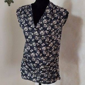 Floral Poly Knit Top, Sz. L Cute!!